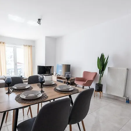 Drapetsona Modern Living Apartment *